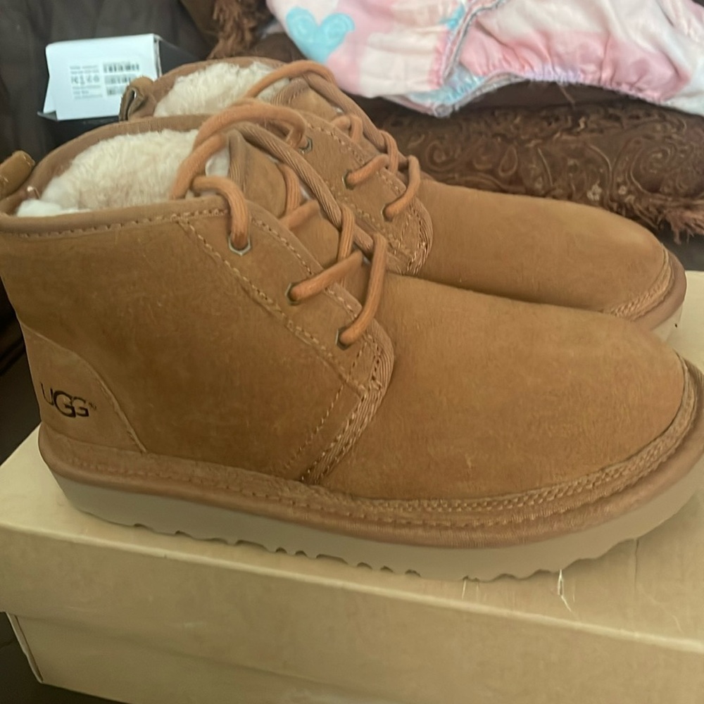 Ugg Neumel